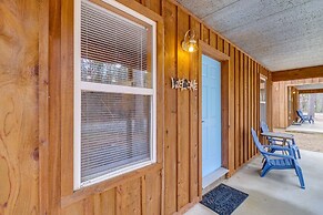 0.5 Mi to Greers Ferry Lake: Heber Springs Cabin