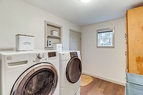 Historic Greers Ferry Home < 2 Mi to Shiloh Marina