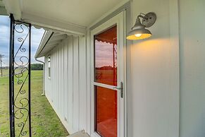 Historic Greers Ferry Home < 2 Mi to Shiloh Marina