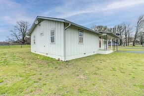 Historic Greers Ferry Home < 2 Mi to Shiloh Marina