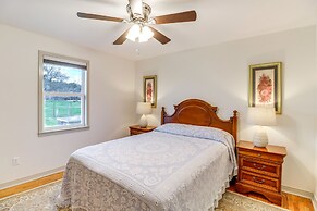 Historic Greers Ferry Home < 2 Mi to Shiloh Marina