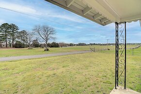 Historic Greers Ferry Home < 2 Mi to Shiloh Marina