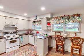 Historic Greers Ferry Home < 2 Mi to Shiloh Marina