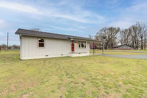 Historic Greers Ferry Home < 2 Mi to Shiloh Marina