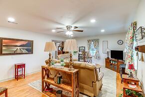 Historic Greers Ferry Home < 2 Mi to Shiloh Marina