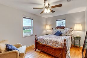 Historic Greers Ferry Home < 2 Mi to Shiloh Marina