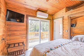 Tranquil Suite w/ Porch < 2 Mi to Cedar Lakes!