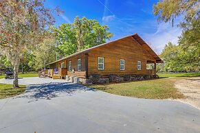 Tranquil Suite w/ Porch < 2 Mi to Cedar Lakes!