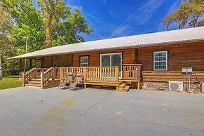 Tranquil Suite w/ Porch < 2 Mi to Cedar Lakes!