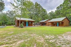 1/2 Mi to Greers Ferry Lake: Quiet Cabin w/ Porch