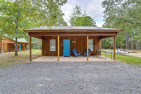 1/2 Mi to Greers Ferry Lake: Quiet Cabin w/ Porch
