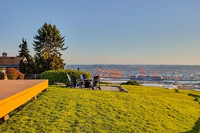 Scenic Tacoma Apartment w/ Deck & Fire Pit!