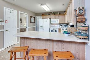 Furnished Deck + Mtn Views: Rutherfordton Home