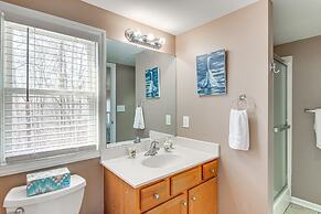 Furnished Deck + Mtn Views: Rutherfordton Home