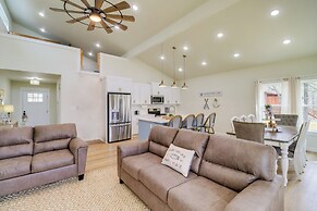 Waterfront Retreat on Greers Ferry Lake w/ Hot Tub