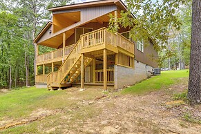 Waterfront Retreat on Greers Ferry Lake w/ Hot Tub
