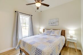 Waterfront Retreat on Greers Ferry Lake w/ Hot Tub