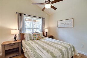 Waterfront Retreat on Greers Ferry Lake w/ Hot Tub