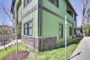 Dtwn Blowing Rock Condo w/ Private Hot Tub!