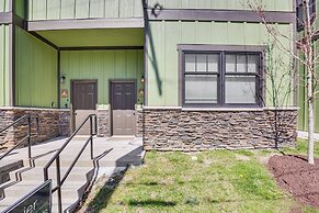 Dtwn Blowing Rock Condo w/ Private Hot Tub!