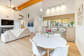 Lovely Rockaway Beach Home w/ Pacific Ocean Views!