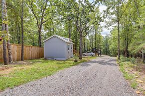 Tumbling Shoals Cabin: Steps to Greers Ferry Lake!