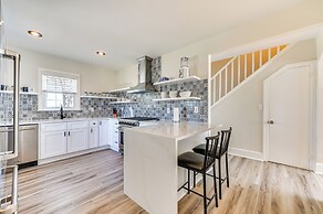 New Bern House w/ Gas Grill Near Neuse River!