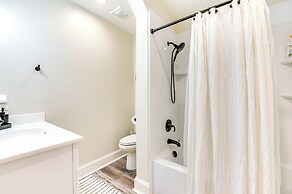 New Bern House w/ Gas Grill Near Neuse River!