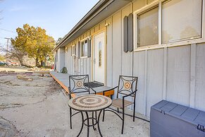 1 Mi to Dtwn: Scenic Prescott Hillside Retreat!