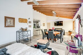 1 Mi to Dtwn: Scenic Prescott Hillside Retreat!