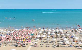 Stunning sea View Flat Just 250m From the Beach