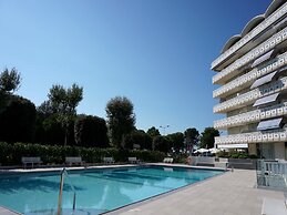 Stunning sea View Flat Just 250m From the Beach