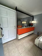 Lamplighter Inn By OYO Charlotte Airport Area