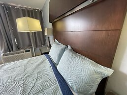 Lamplighter Inn By OYO Charlotte Airport Area