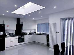 Beautiful 3-bed House in Birmingham