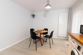 5 Guests - 2-bed House - Bbq - Free Parking