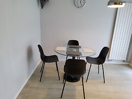 5 Guests - 2-bed House - Bbq - Free Parking