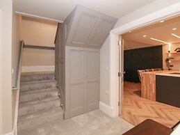 Netherdale Penthouse