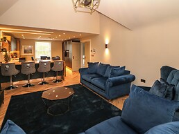 Netherdale Penthouse