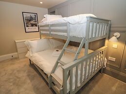 Netherdale Penthouse