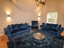 Netherdale Penthouse