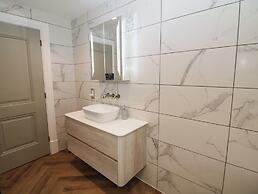 Netherdale Penthouse