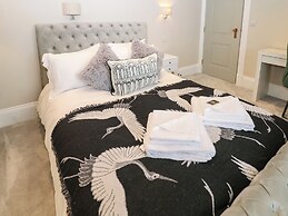 Netherdale Penthouse