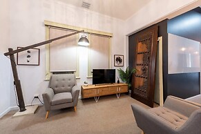 Unique 2BR Converted Storefront APT in Alphington!