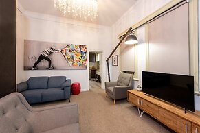 Unique 2BR Converted Storefront APT in Alphington!