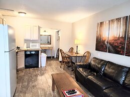 Trails Inn Quadna Mountain Motel & RV