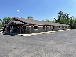 Trails Inn Quadna Mountain Motel & RV
