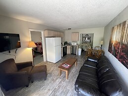 Trails Inn Quadna Mountain Motel & RV