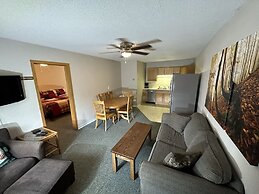 Trails Inn Quadna Mountain Motel & RV