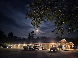 Trails Inn Quadna Mountain Motel & RV